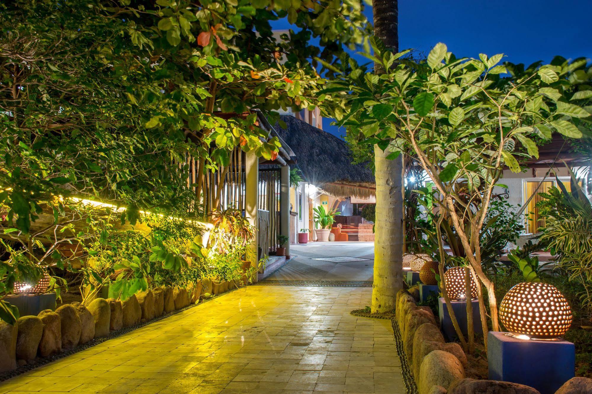 Hotel Meson De Mita Пунта-Мита Экстерьер фото